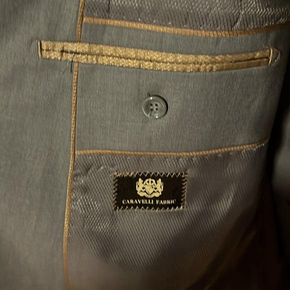 Caravelli gray 3 piece suite. Like new. 54L coat and 50 waist pant. - Picture 5 of 16